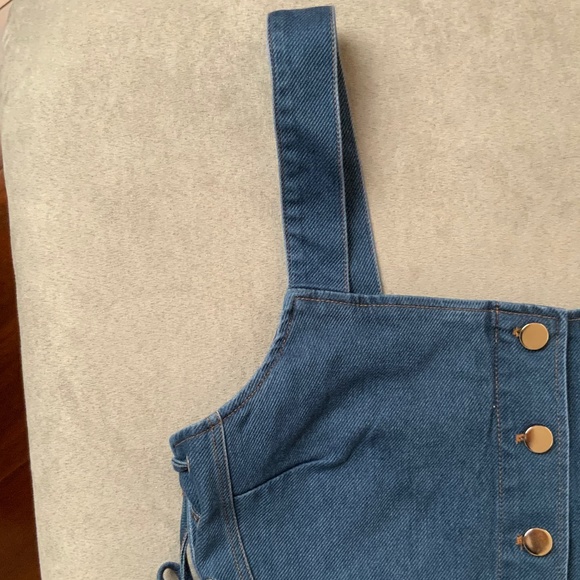 NWT Denim Crop top with adjustable drawstring in size L - Picture 13 of 16